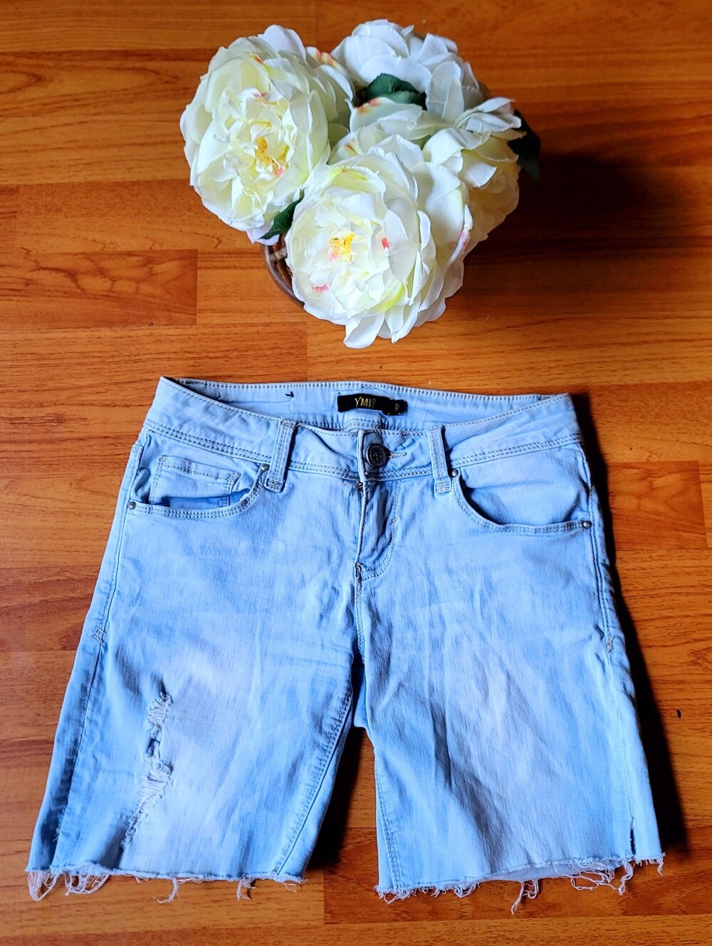 YMI Wanna Betta Butt Light Blue Denim Jeans Shorts – Junior Size 3 (RN# 104369) 